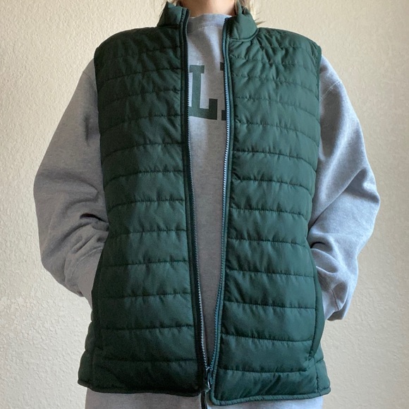 J. Crew Green Quilted Vest Women’s or Men’s - Picture 1 of 9